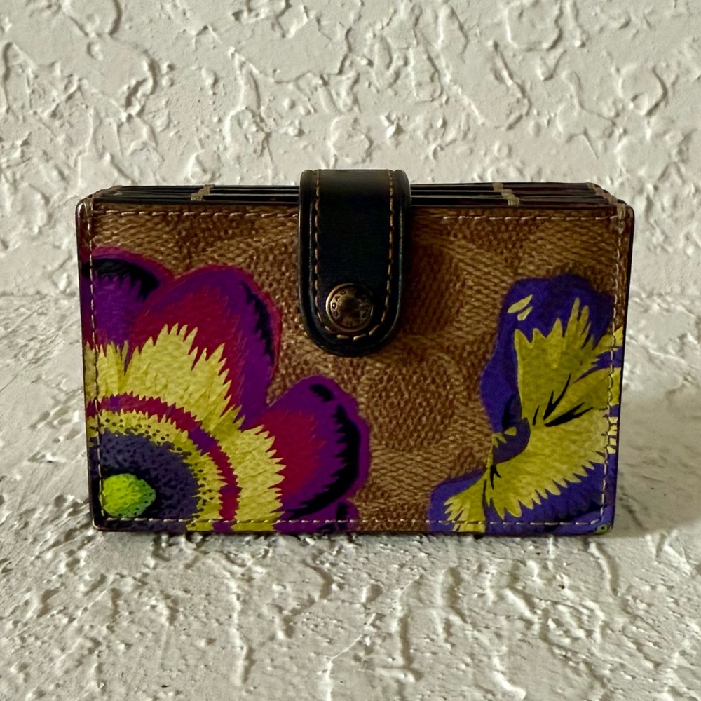 Coach floral accordion card case